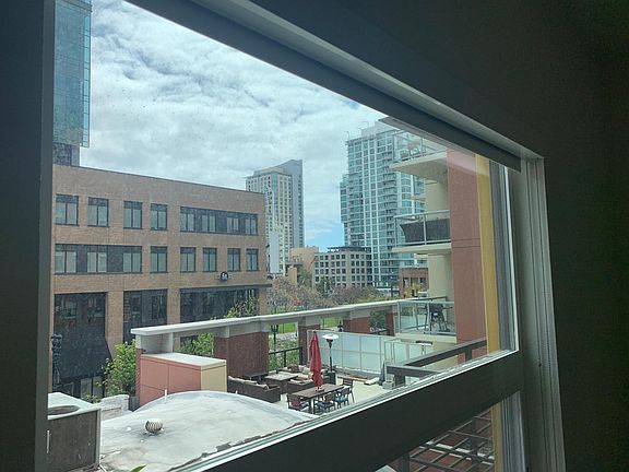 4th image of 452 N 10th Ave #202