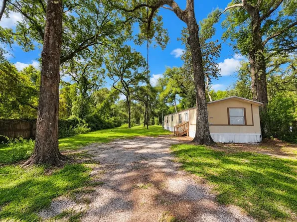16624 NW 85th Ter, Fanning Springs, FL 32693