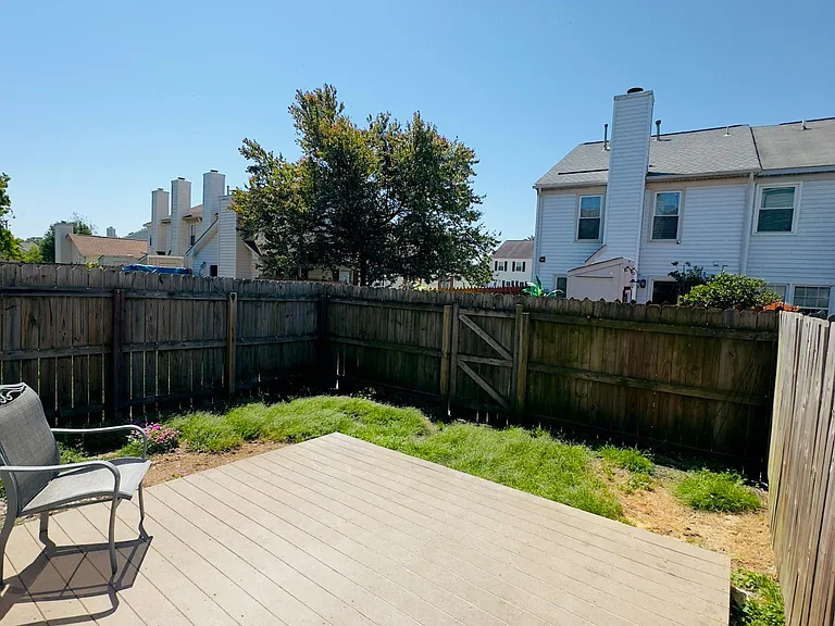 1607 Slidell Ln — Photo 11
