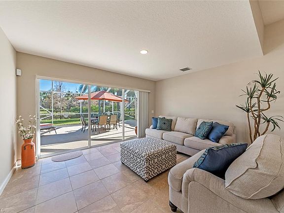 2nd image of 15425 Orlanda Dr