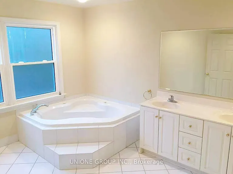 31 Birch Hill Ln — Photo 6