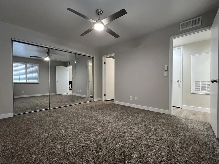 7570 W Flamingo Rd — Photo 16
