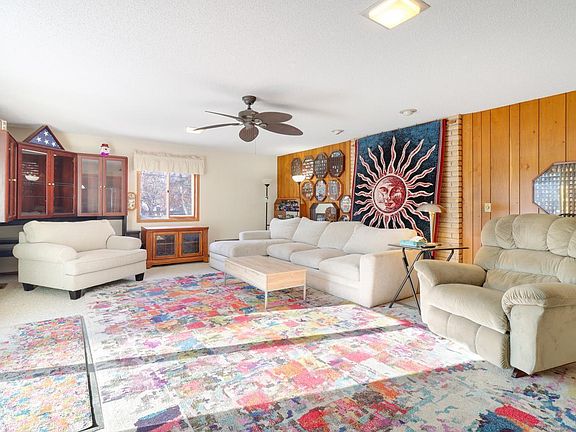 3rd image of 3407 Emerald Dr