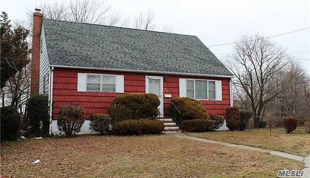 1st image of 935 Dixon Ave