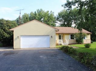 7400 W Hillside Rd, Crystal Lake, IL 60012