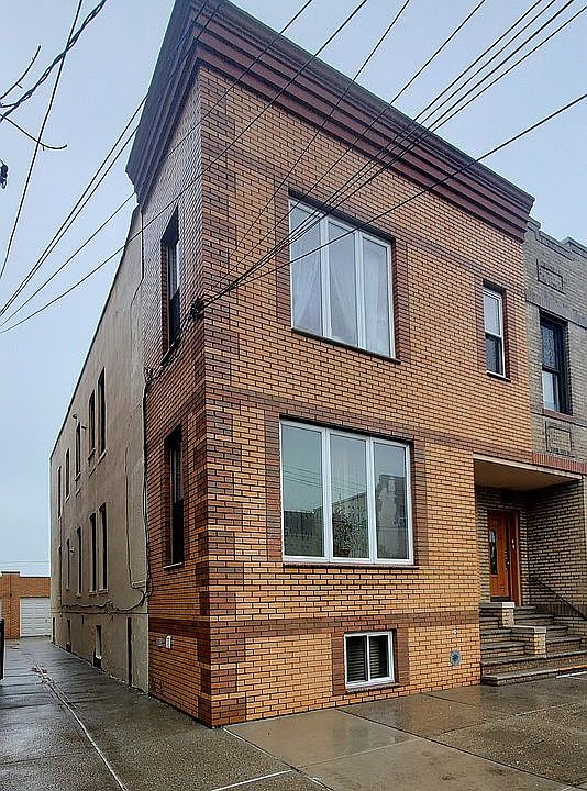 1st image of 6010 Linden St