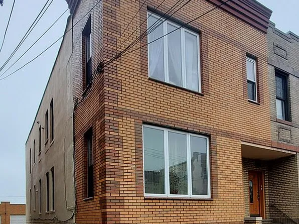 6010 Linden St, Ridgewood, NY 11385