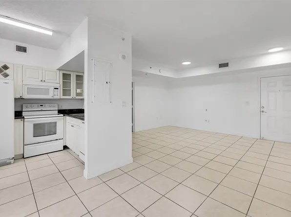 1 Glen Royal Pkwy APT 1010, Miami, FL 33125