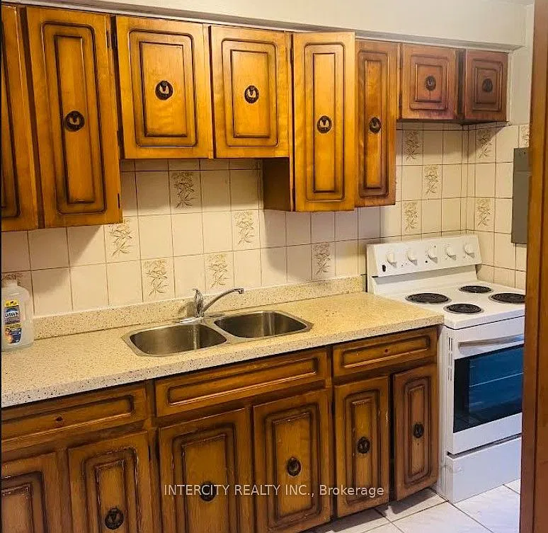 2 bed, $2,300 — Photo 4