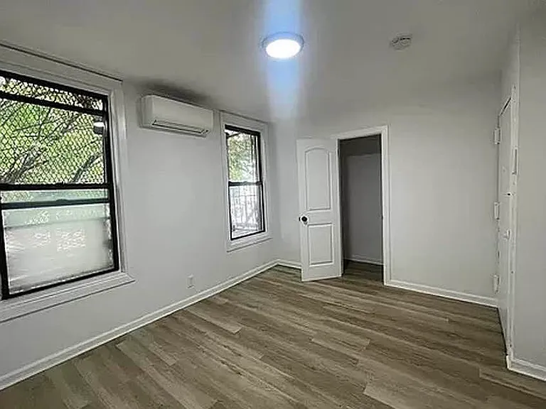 329 S 4th St #1F — Photo 5