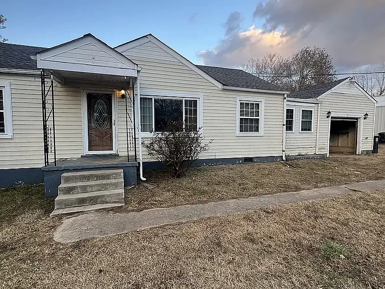 204 Greenview Dr — Photo 4