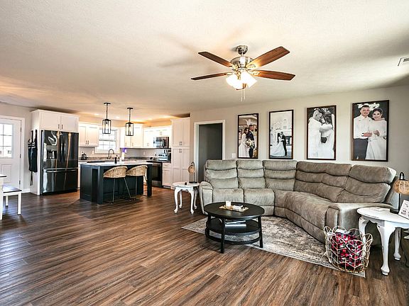 2nd image of 140 Scenic Hill Dr