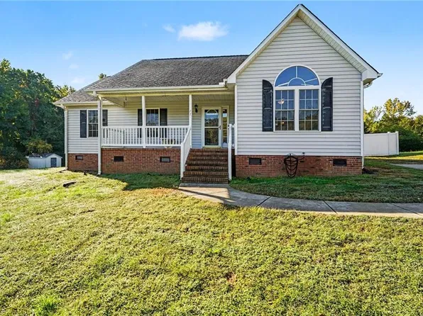770 Old Castle Dr, Randleman, NC 27317