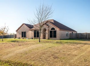1101 Chestnut Dr, Venus, TX 76084