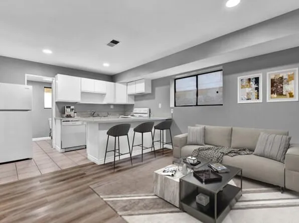 963 Sapphire St, San Diego, CA 92109