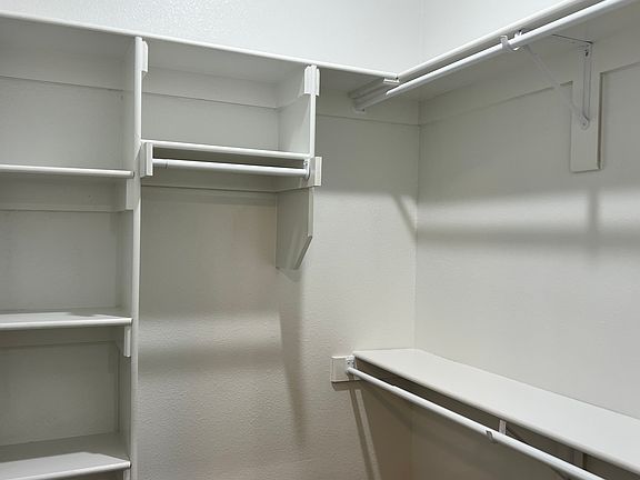 3rd image of 502 Cosmos St