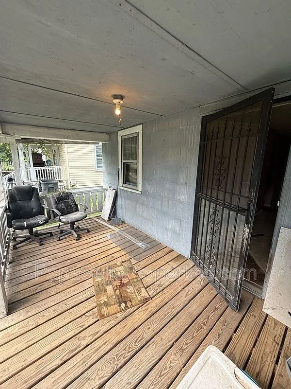 2 bed, 1.0 bath, 840 sqft, $975 — Photo 3