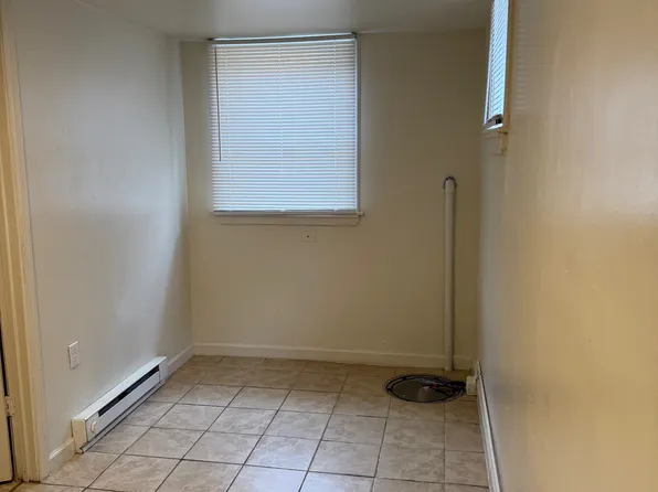 1936 Walnut St, Harrisburg, PA 17103