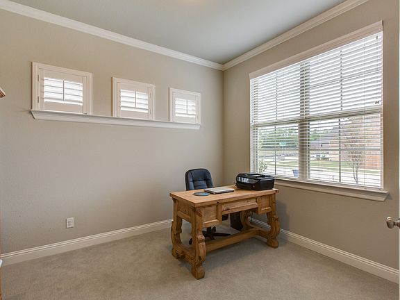 3rd image of 3008 Bluewood Dr