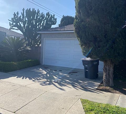 4th image of 4834 Adenmoor Ave