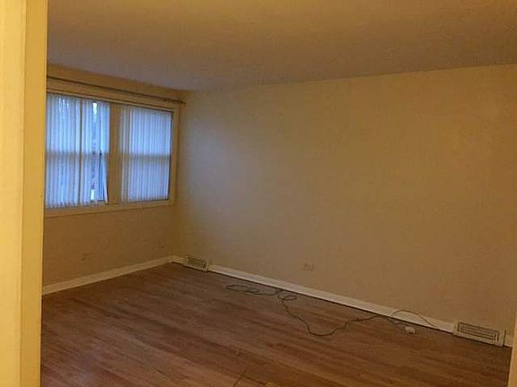 2nd image of 614 E North Broadway St APT B