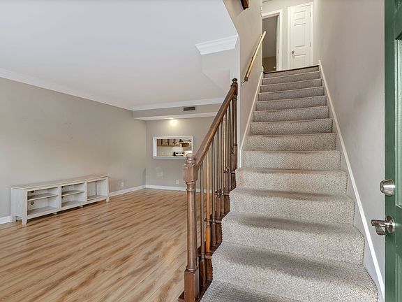 2nd image of 511 Hickory Villa Dr