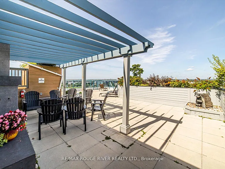 340 Watson St W #305 — Photo 29