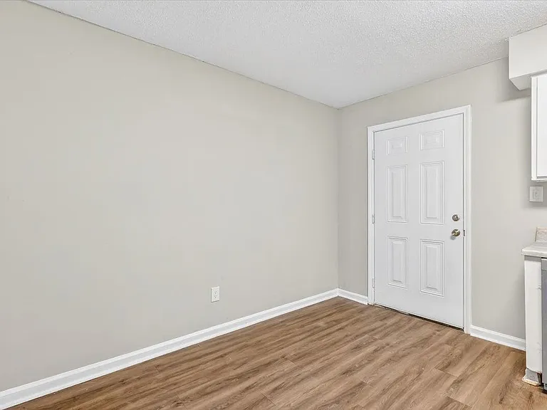 Tristan Townhomes — Photo 12