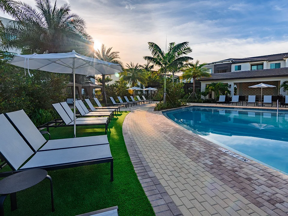 Lounge in Paradise