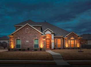 415 Caymus St, Kennedale, TX 76060