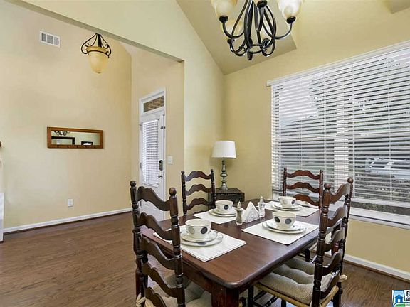 5th image of 264 Glen Cross Dr