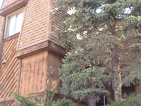 1 of only 4 units in building