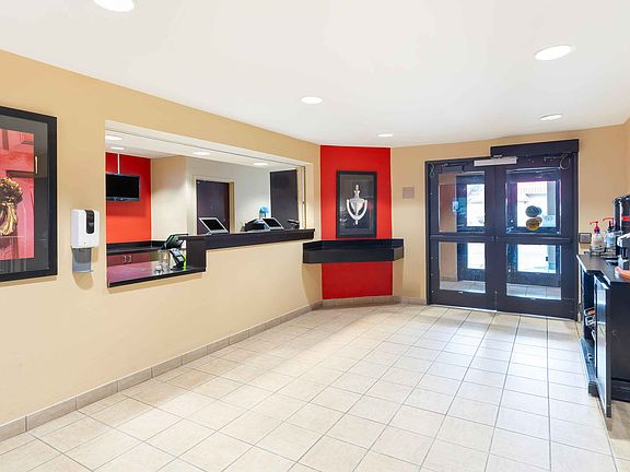 Lobby and Guest Check-in