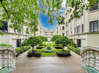 7350 N Ridge Ave #21-B, Chicago, IL 60645