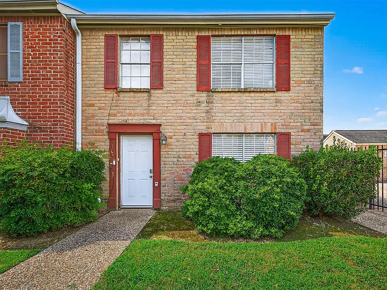 4064 Belle Park Dr #4064 — Photo 2