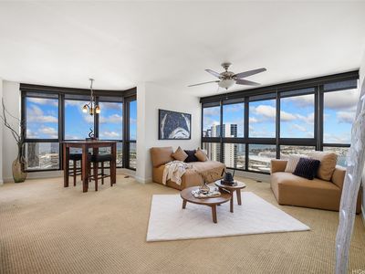 600 Queen St APT 3809, Honolulu, HI, 96813