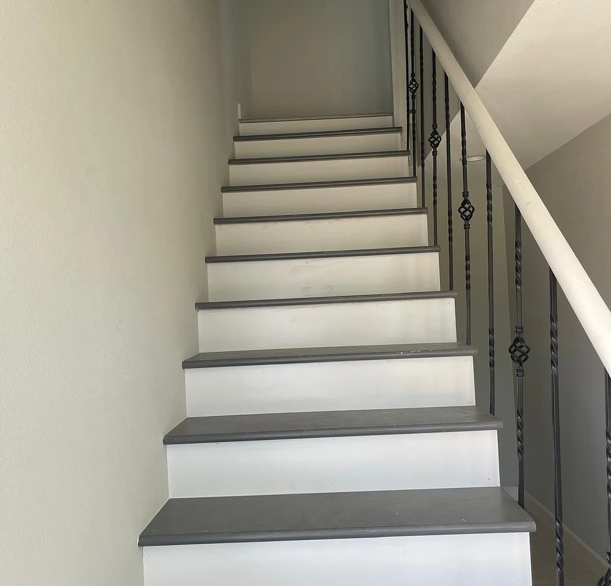 2 bed, 1000 sqft, $3,000 — Photo 1