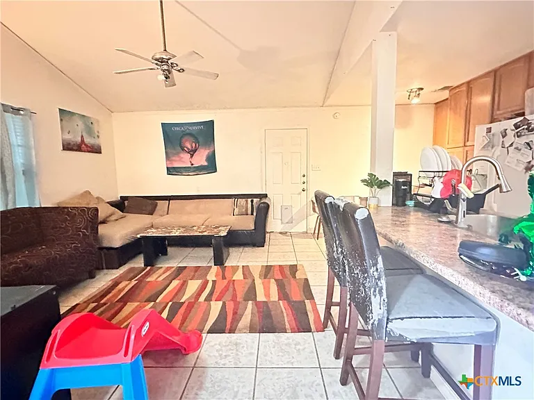 129 Riverside Dr — Photo 9