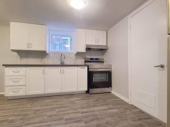 4th image of 114 Empress Ave