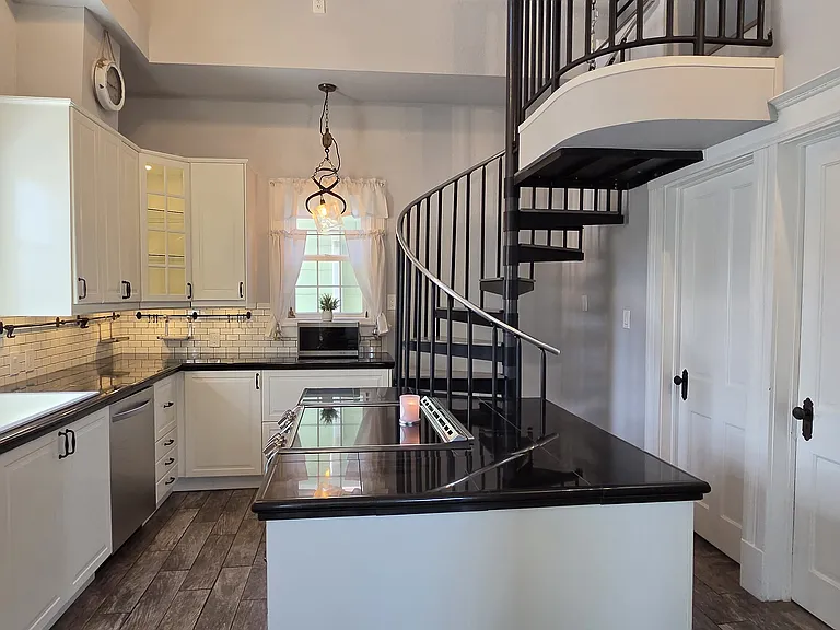 1801 W Colorado Ave — Photo 3