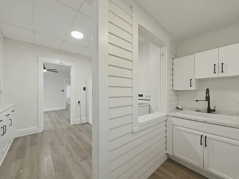 1400 Woodlawn Ave #1400 — Photo 9