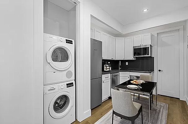 1st image of 528 E 85th St #2E