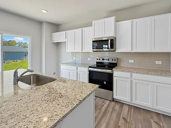 3rd image of 617 Cayenne Way