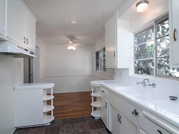 5th image of 143 N Commonwealth Ave APT 5