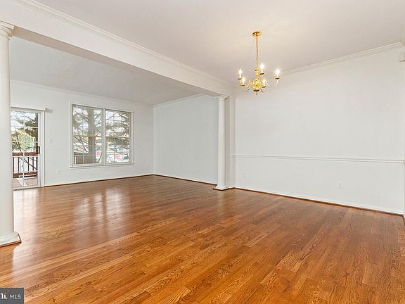 4th image of 5613 Brookland Ct