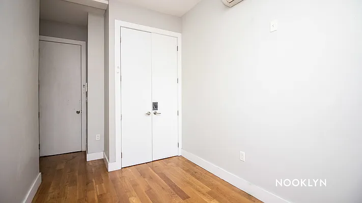 Rented by Nooklyn NYC LLC | media 30