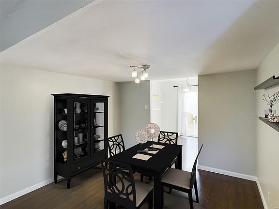 4th image of 296 Carmel Woods Dr