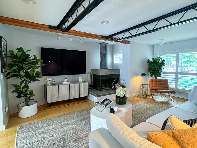 4231 Travis St #1 — Photo 3