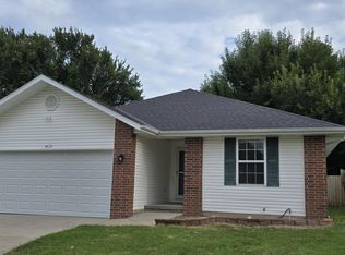 1632 E Adams Street, Springfield, MO 65803