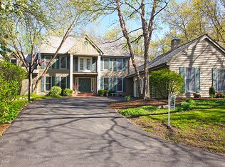 318 Rothbury Ct, Lake Bluff, IL 60044